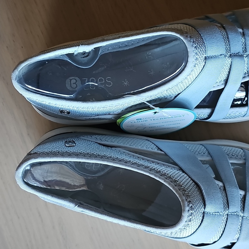 Women's Light Blue Bzee Cloud Technology Sandals NWT - Picture 7 of 7
